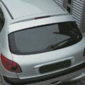 Αεροτομή πίσω παρμπρίζ για Peugeot 206 € 83,9