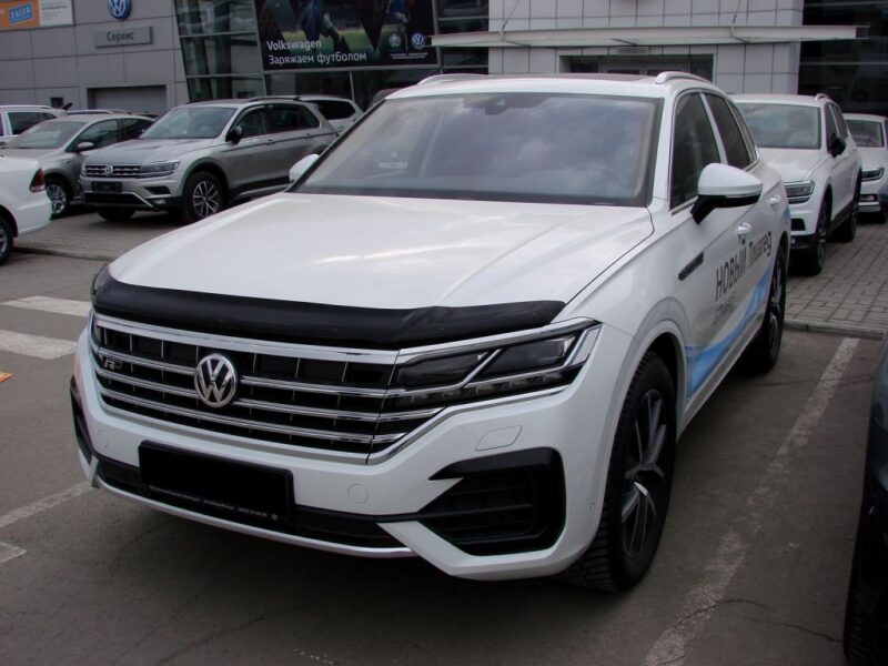 Ανεμοθραύστης καπό για VW TOUAREG (2018+) € 162,9