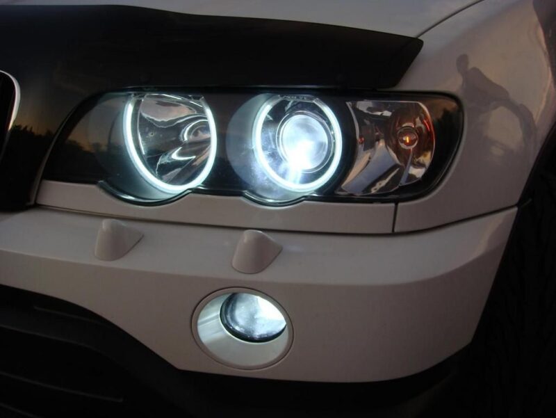 Δαχτυλίδια angel eyes για BMW X5 (1999-2005) - Λευκό χρώμα € 28,1