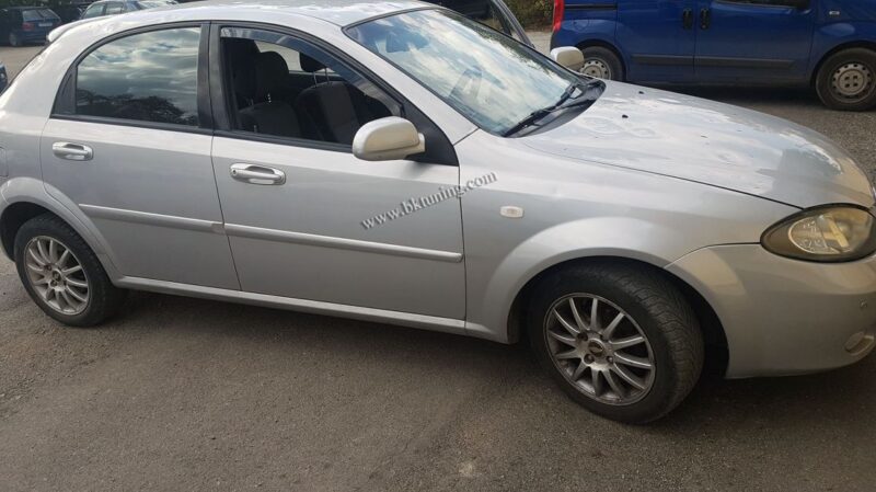 Ανεμοθραύστες για Chevrolet Lacetti / Daewoo Nubira (2004+) sedan , combi - 2 τμχ. εμπρός € 72,9