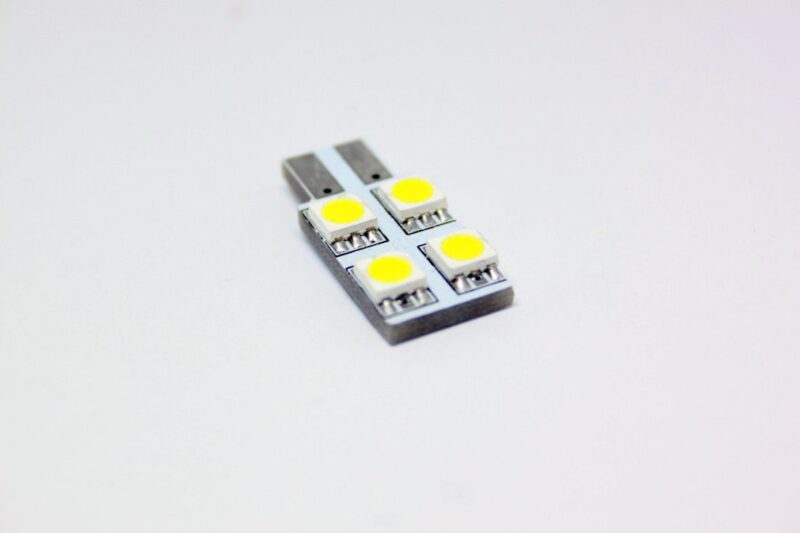 Led λάμπα τύπου Τ10 με 4 SMD led από τη μία πλευρά - 1τμχ. € 4,1