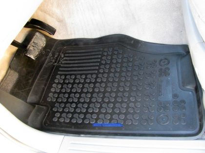 Λαστιχένια πατάκια Rezaw Plast για KIA Sorento I (2003-2009) - τύπου σκαφάκι - 4τμχ. - € 56,9 Λαστιχένια πατάκια Rezaw Plast για KIA Sorento I (2003-2009) - τύπου σκαφάκι - 4τμχ.