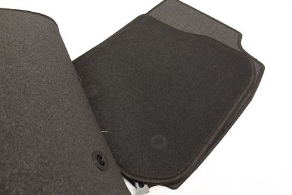 Πατάκια μοκέτα για AUDI A4 Β5 (1999-2001) - Facelift - 4τμχ. - € 38,9 Πατάκια μοκέτα για AUDI A4 Β5 (1999-2001) - Facelift - 4τμχ.