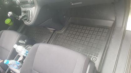 Λαστιχένια πατάκια Rezaw Plast για HONDA CR-V III (2007-2012) - τύπου σκαφάκι - 3τμχ. - € 57,9 Λαστιχένια πατάκια Rezaw Plast για HONDA CR-V III  (2007-2012) - τύπου σκαφάκι - 3τμχ.