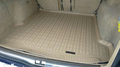 Πατάκι για πορτ - μπαγκάζ λαστιχένιο για Passat B5 combi (1996-2005) - μπεζ - 1τμχ. - € 82,9 Πατάκι για πορτ - μπαγκάζ λαστιχένιο για Passat B5 combi  (1996-2005) - μπεζ - 1τμχ.