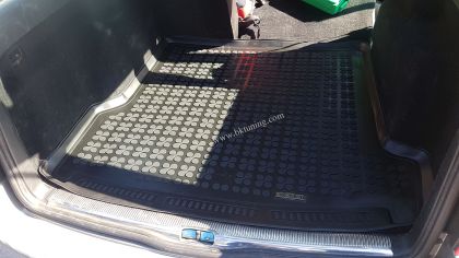 Πατάκι για πορτ - μπαγκάζ λαστιχένιο για Volkswagen PASSAT B5 Variant/Combi (1996 - 2005) - Rezaw Plast - 1τμχ. - € 93,9 Πατάκι για πορτ - μπαγκάζ λαστιχένιο για Volkswagen PASSAT B5 Variant/Combi (1996 - 2005) - Rezaw Plast - 1τμχ.