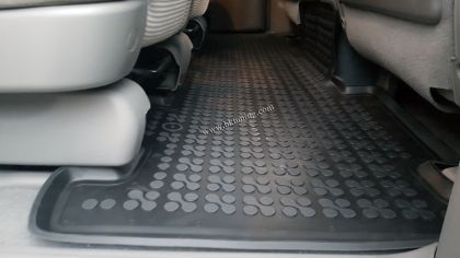 Λαστιχένια πατάκια Rezaw Plast για KIA Carnival II (2005-2014) - 5 seats - τύπου σκαφάκι - 3τμχ. - € 67,9 Λαστιχένια πατάκια Rezaw Plast για KIA Carnival II (2005-2014) - 5 seats - τύπου σκαφάκι - 3τμχ.