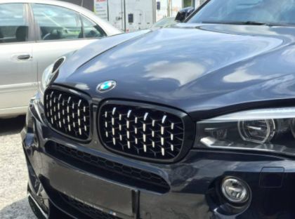 Μάσκα για BMW X5 F15 / X6 F16 (2013+) - γυαλιστερή - Diamond design χρωμίου/μαύρη - 2 τμχ. - € 76,9 Μάσκα για BMW X5 F15 / X6 F16  (2013+) - γυαλιστερή - Diamond design χρωμίου/μαύρη - 2 τμχ.