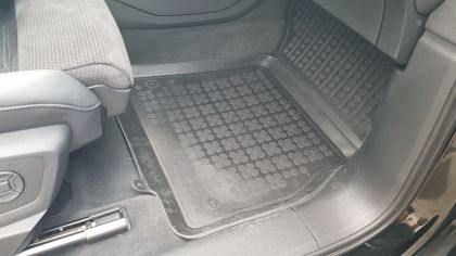 Λαστιχένια πατάκια Rezaw Plast για Audi E - Tron (2018+) - τύπου σκαφάκι - 3τμχ. - € 67,9 Λαστιχένια πατάκια Rezaw Plast για Audi E - Tron (2018+) - τύπου σκαφάκι - 3τμχ.