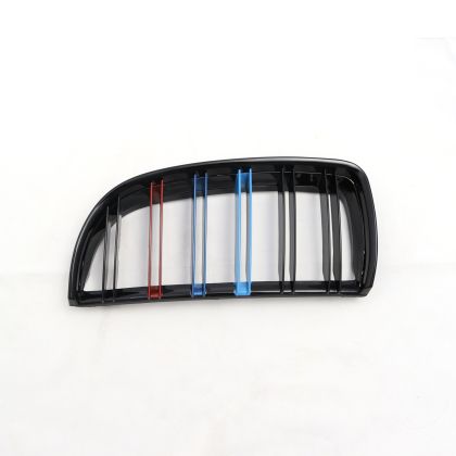 Καρδιές μάσκας για BMW E90 με διπλή γρίλια (2005-2008) - tri color - 2τμχ. - € 108,9 Καρδιές μάσκας για BMW E90 με διπλή γρίλια (2005-2008) - tri color - 2τμχ.
