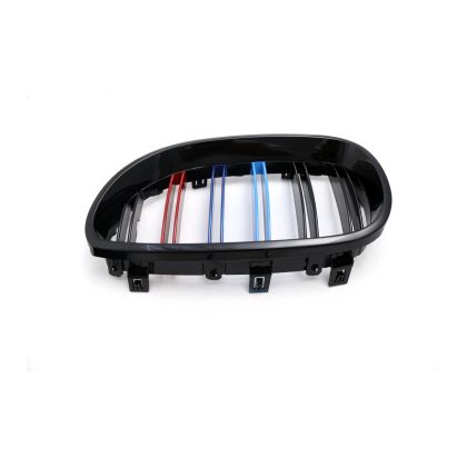 Καρδιές μάσκας για BMW E60 με διπλή γρίλια (2005-2010) - tri color - 2τμχ. - € 83,9 Καρδιές μάσκας για BMW E60 με διπλή γρίλια (2005-2010) - tri color - 2τμχ.