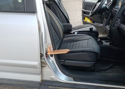 Σκαλοπάτι πόρτας αυτοκινήτου βοηθητικό για πρόσβαση στην οροφή και την μπαγκαζιέρα μπρούτζινο - 1τμχ. - € 40,9 Σκαλοπάτι πόρτας αυτοκινήτου βοηθητικό για πρόσβαση στην οροφή και την μπαγκαζιέρα μπρούτζινο - 1τμχ.