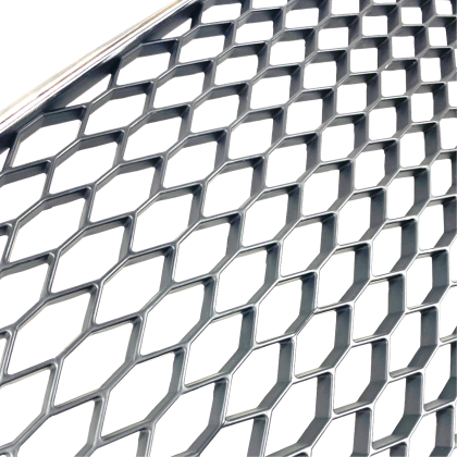 Μάσκα χωρίς σήμα για Audi A4 B7 (2004-2007)- RS Look πλαίσιο χρωμίου - € 244,9 Μάσκα χωρίς σήμα για Audi A4 B7 (2004-2007)- RS Look πλαίσιο χρωμίου