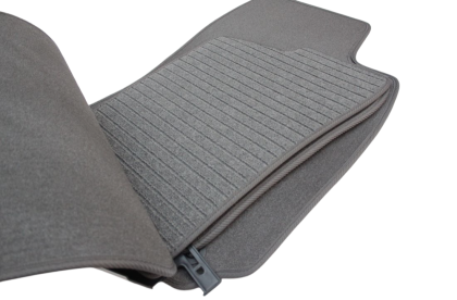 Πατάκια μοκέτα για Vw Passast B5 / B5.5 (1997-2005) γκρι με στρόγγυλα κουμπώματα - 4τμχ. - € 63,9 Πατάκια μοκέτα για Vw Passast B5 / B5.5 (1997-2005) γκρι με στρόγγυλα κουμπώματα - 4τμχ.