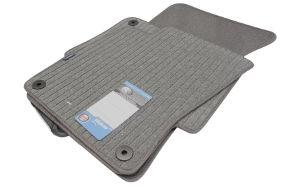 Πατάκια μοκέτα για AUDI A8 D3 (2002-2010) - γκρι short - 4τμχ. - € 59,9 Πατάκια μοκέτα για AUDI A8 D3 (2002-2010) - γκρι short - 4τμχ.