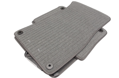 Πατάκια μοκέτα για AUDI A8 D3 (2002-2010) - γκρι short - 4τμχ. - € 59,9 Πατάκια μοκέτα για AUDI A8 D3 (2002-2010) - γκρι short - 4τμχ.