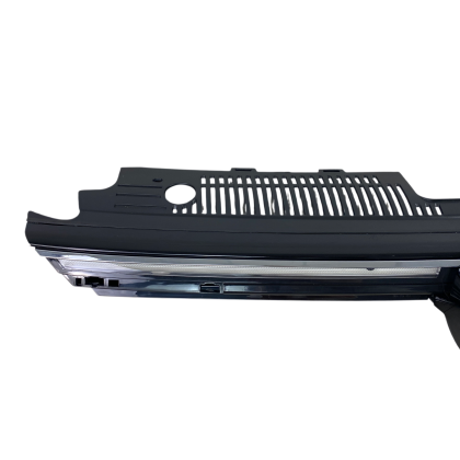 Μάσκα Vw Golf 8 - GTI design με γρίλιες χρωμίου, χωρίς σήμα - € 177,9 Μάσκα Vw Golf 8 - GTI design με γρίλιες χρωμίου, χωρίς σήμα