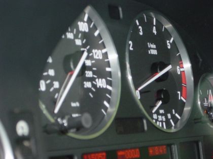 Δαχτυλίδια καντράν BMW E39 / E38 / X5 E53 (1999-2007) - ματ / ασημένια - € 35,9 Δαχτυλίδια καντράν BMW E39 / E38 / X5 E53 (1999-2007) - ματ / ασημένια