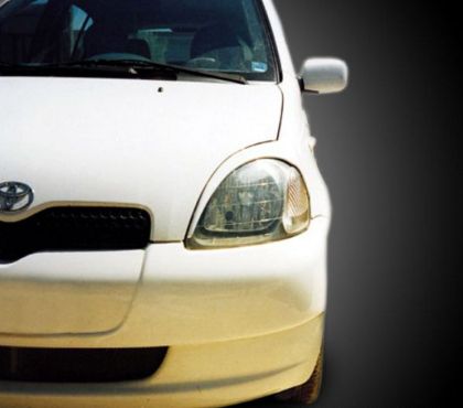 Φρυδάκια φαναριών για Toyota Yaris (1999-2005) - μαύρα - € 42,9 Φρυδάκια φαναριών για Toyota Yaris (1999-2005) - μαύρα