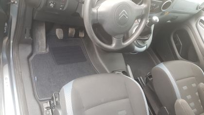 Πατάκια μοκέτα για PEUGEOT Partner II / CITROEN Berlingo II (2008-2018) - 5 πορτο - 4τμχ. - € 46,9 Πατάκια μοκέτα για PEUGEOT Partner II / CITROEN Berlingo II (2008-2018) - 5 πορτο - 4τμχ.