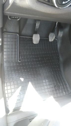 Λαστιχένια πατάκια για Ford Transit Connect (2014+) - 2τμχ. - € 51,9 Λαστιχένια πατάκια για Ford Transit Connect (2014+) - 2τμχ.