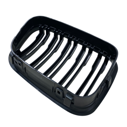 Μάσκα BMW E46 (1998-2001) sedan - διπλές γυαλιστερές - 2τμχ. - € 45,9 Μάσκα BMW E46 (1998-2001) sedan - διπλές γυαλιστερές - 2τμχ.