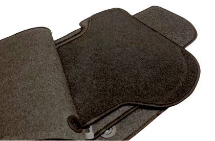 Πατάκια μοκέτα Vw Golf 5 / 6 / Jetta (2005-2011) με οβάλ κουμπώματα - 4τμχ., Petex - € 52,9 Πατάκια μοκέτα Vw Golf 5 / 6 / Jetta (2005-2011) με οβάλ κουμπώματα - 4τμχ., Petex