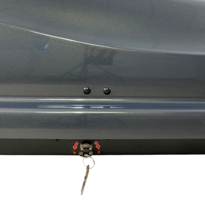 Μπαγκαζιέρα οροφής Junior Altro 185x80x41cm με διπλό άνοιγμα με κλειδί, 460 λίτρα - Γκρι υαλιγστερή - € 690,9 Μπαγκαζιέρα οροφής Junior Altro 185x80x41cm με διπλό άνοιγμα με κλειδί, 460 λίτρα - Γκρι υαλιγστερή