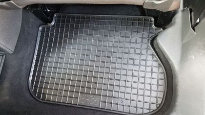 Λαστιχένια πατάκια για VW Caddy (2003-2020) - για τα πίσω καθίσματα - 2τμχ. - € 22,9 Λαστιχένια πατάκια για VW Caddy (2003-2020) - για τα πίσω καθίσματα - 2τμχ.