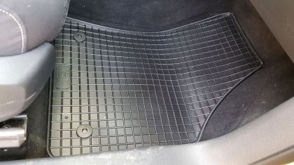 Λαστιχένια πατάκια για VW Caddy (2003-2020) - 2 τμχ. εμπρός - 2τμχ. - € 55,9 Λαστιχένια πατάκια για VW Caddy (2003-2020) - 2 τμχ. εμπρός - 2τμχ.