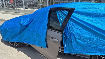 Κουκούλα αυτοκινήτου με επένδυση, φερμουάρ πόρτας και υποδοχές για τους καθρέπτες 572x183x122cm - μέγεθος XXL - μπλε - € 47,9 Κουκούλα αυτοκινήτου με επένδυση, φερμουάρ πόρτας και υποδοχές για τους καθρέπτες 572x183x122cm - μέγεθος XXL - μπλε