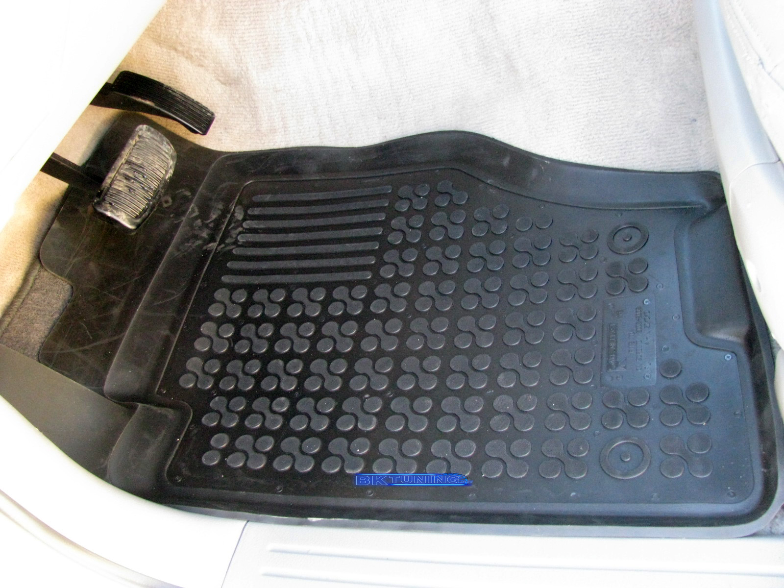 Λαστιχένια πατάκια KIA Sorento I (2003-2009) - τύπου σκαφάκι - 4τμχ., Rezaw Plast - € 76,9 Λαστιχένια πατάκια KIA Sorento I (2003-2009) - τύπου σκαφάκι - 4τμχ., Rezaw Plast