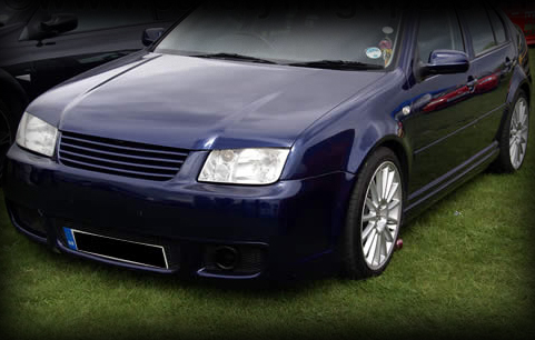 Μάσκα Vw Bora - μαύρη, χωρίς σήμα - € 45,9 Μάσκα Vw Bora - μαύρη, χωρίς σήμα