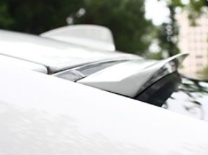 Αεροτομή πίσω παρμπρίζ ή πορτ-μπαγκάζ - 112 cm - € 29,9 Αεροτομή πίσω παρμπρίζ ή πορτ-μπαγκάζ - 112 cm
