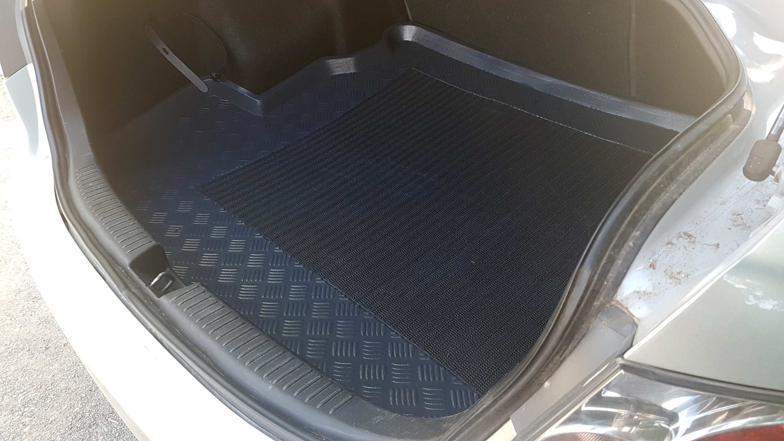 Πατάκι πορτ-μπαγκάζ Mazda 6 I Sedan (2002-2008) - 1τμχ. - € 55,9 Πατάκι πορτ-μπαγκάζ Mazda 6 I Sedan (2002-2008) - 1τμχ.