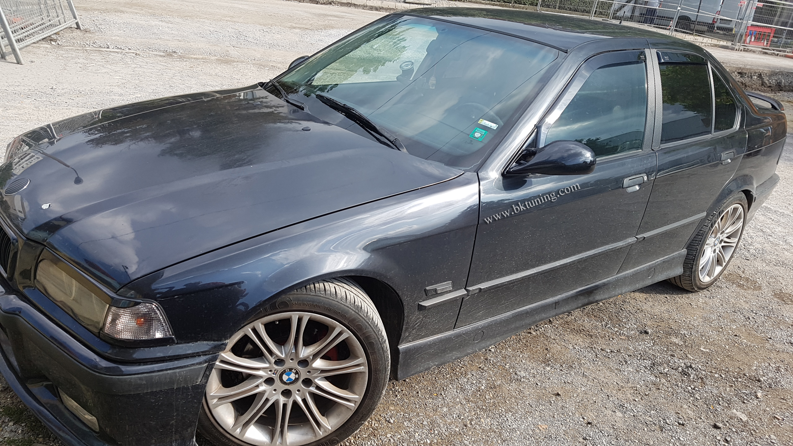 Ανεμοθραύστες BMW 3 E36 (1990-1999) sedan - 4 τμχ. εμπρός και πίσω, Heko - € 79,9 Ανεμοθραύστες BMW 3 E36 (1990-1999) sedan - 4 τμχ. εμπρός και πίσω, Heko