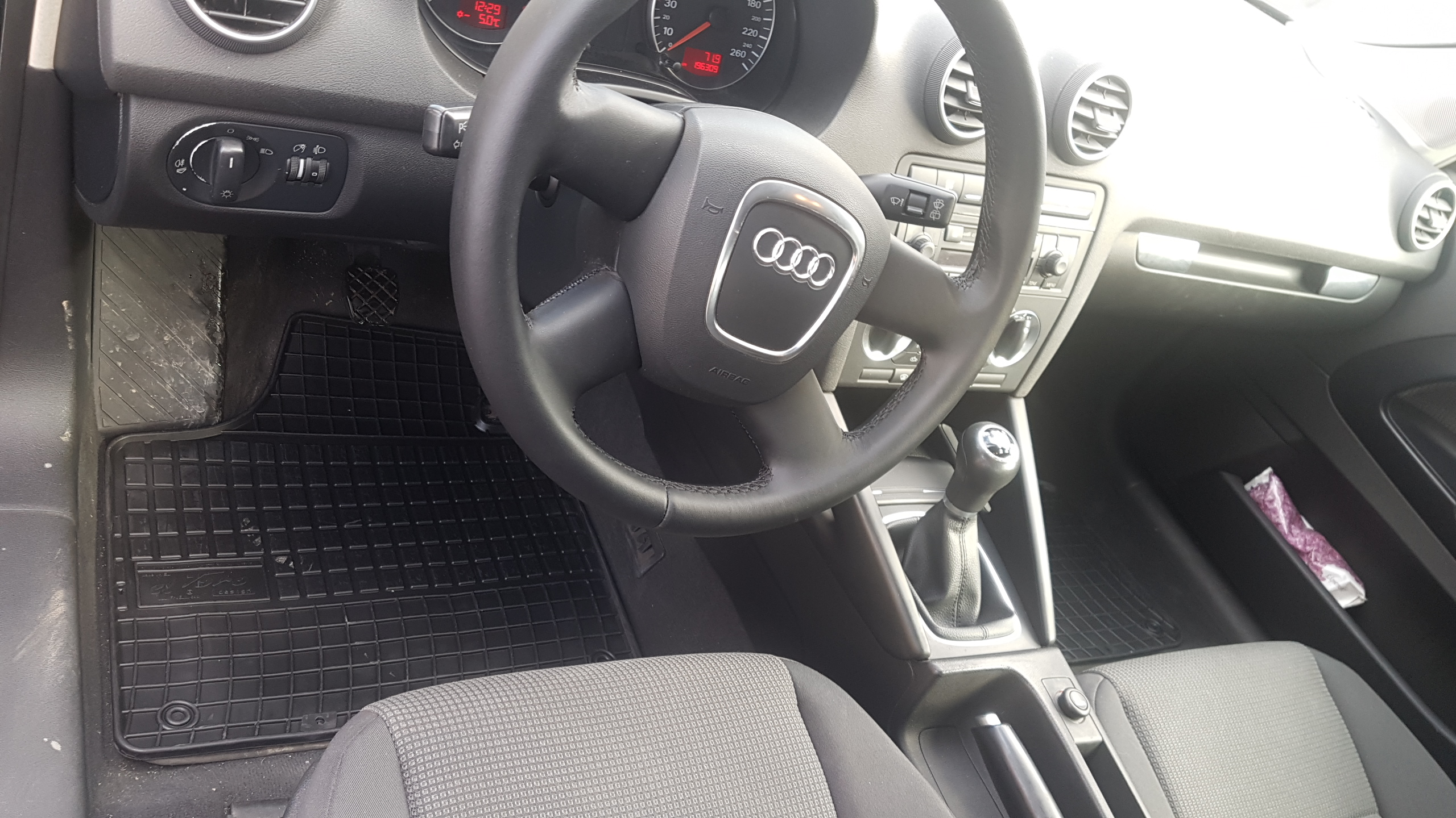 Λαστιχένια πατάκια Audi A3 8P (2003-2013) - 4τμχ. - € 46,9 Λαστιχένια πατάκια Audi A3 8P (2003-2013) - 4τμχ.