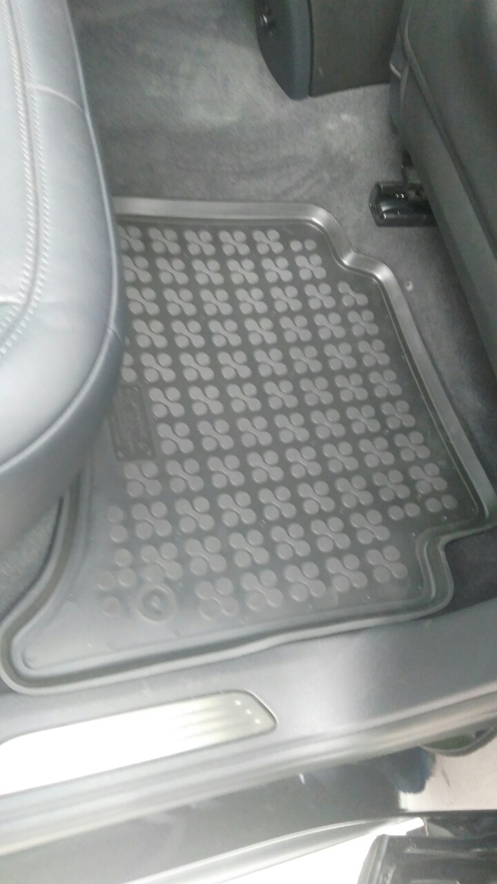 Λαστιχένια πατάκια VW Touareg II / Porsche Cayenne II (2010-2018) - τύπου σκαφάκι - 4τμχ., Rezaw Plast - € 72,9 Λαστιχένια πατάκια VW Touareg II / Porsche Cayenne II (2010-2018) - τύπου σκαφάκι - 4τμχ., Rezaw Plast