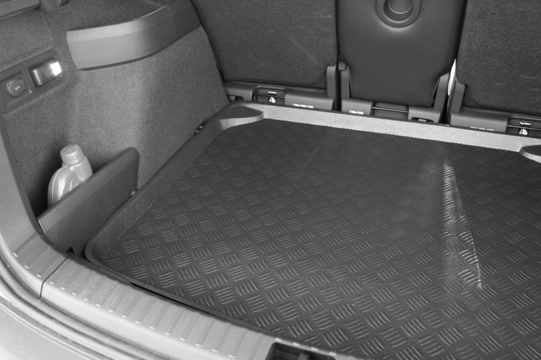 Πατάκι πορτ-μπαγκάζ Vw Caravelle T5 (2003-2015) / T6 (2015-2019) short with 3 rows of seats - 1τμχ. - € 40,9 Πατάκι πορτ-μπαγκάζ Vw Caravelle T5 (2003-2015) / T6 (2015-2019) short with 3 rows of seats - 1τμχ.