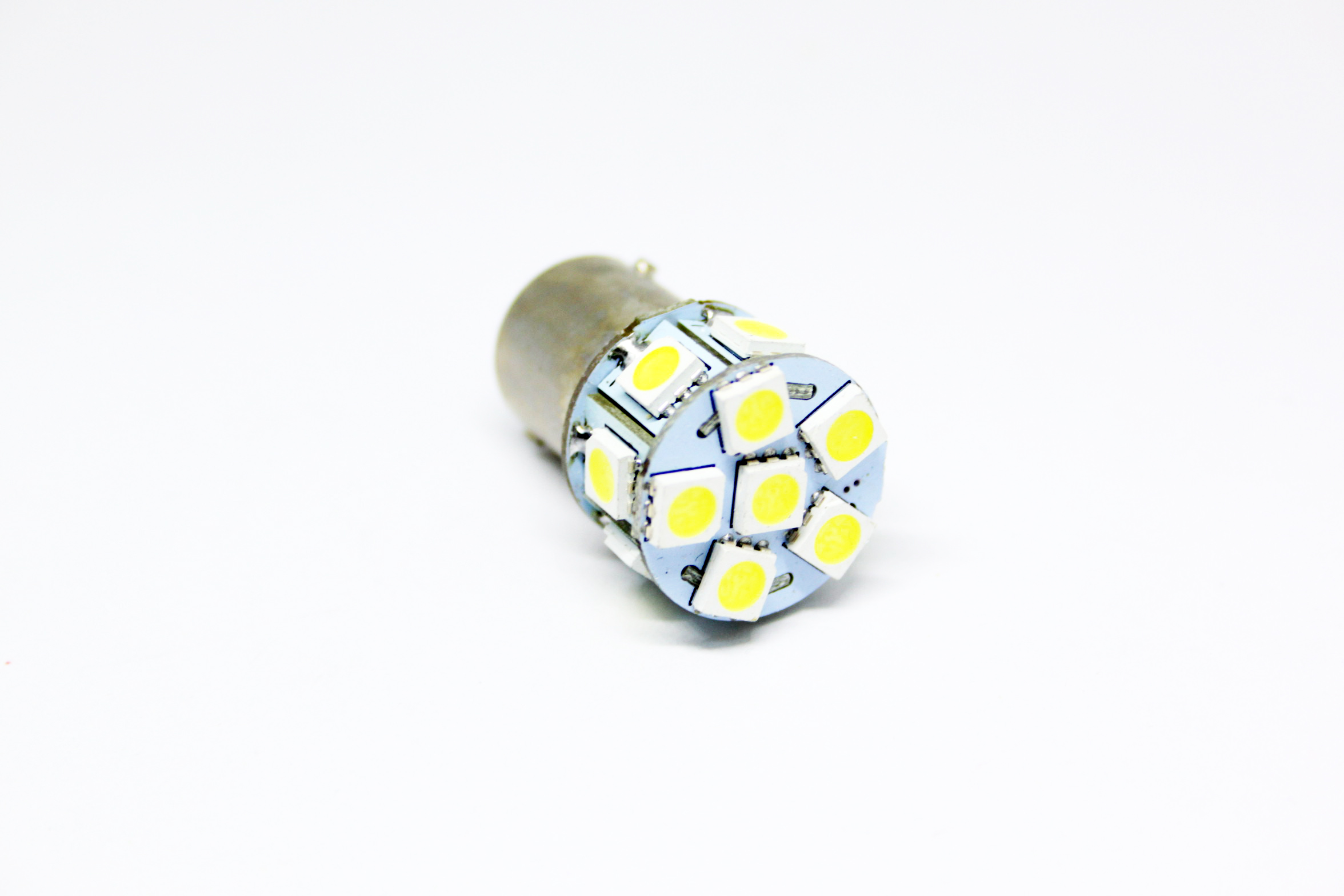 Led λάμπα τύπου BA15S με 13 SMD led μονού φωτισμού λευκή - 1τμχ. - € 6,9 Led λάμπα τύπου BA15S με 13 SMD led μονού φωτισμού λευκή - 1τμχ.