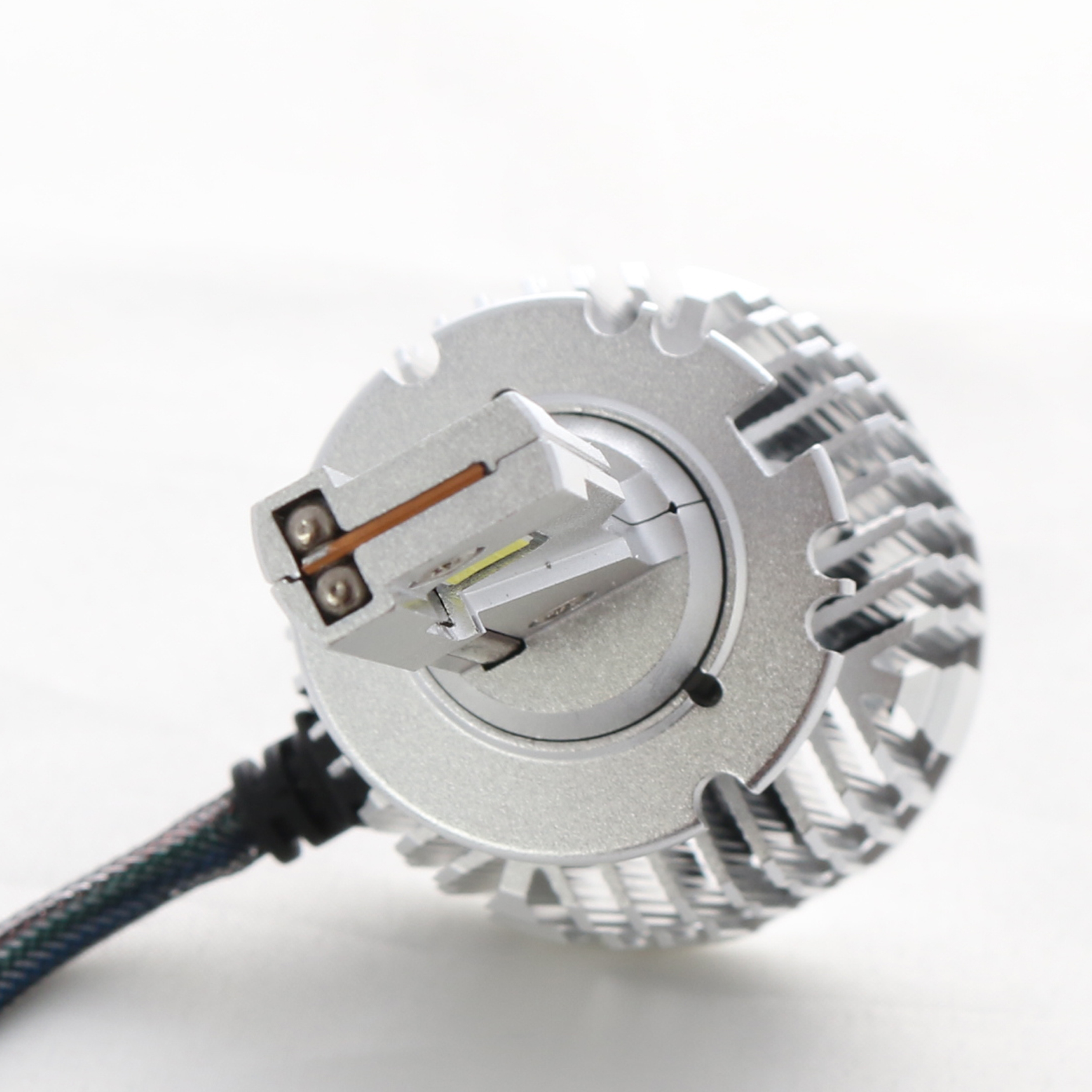 Led λάμπες D2S D2R - 50 Watt - CANBUS 6000K - 100% πιό έντονη φωτεινότητα 2τμχ. - € 125,9 Led λάμπες D2S D2R - 50 Watt - CANBUS 6000K - 100% πιό έντονη φωτεινότητα 2τμχ.