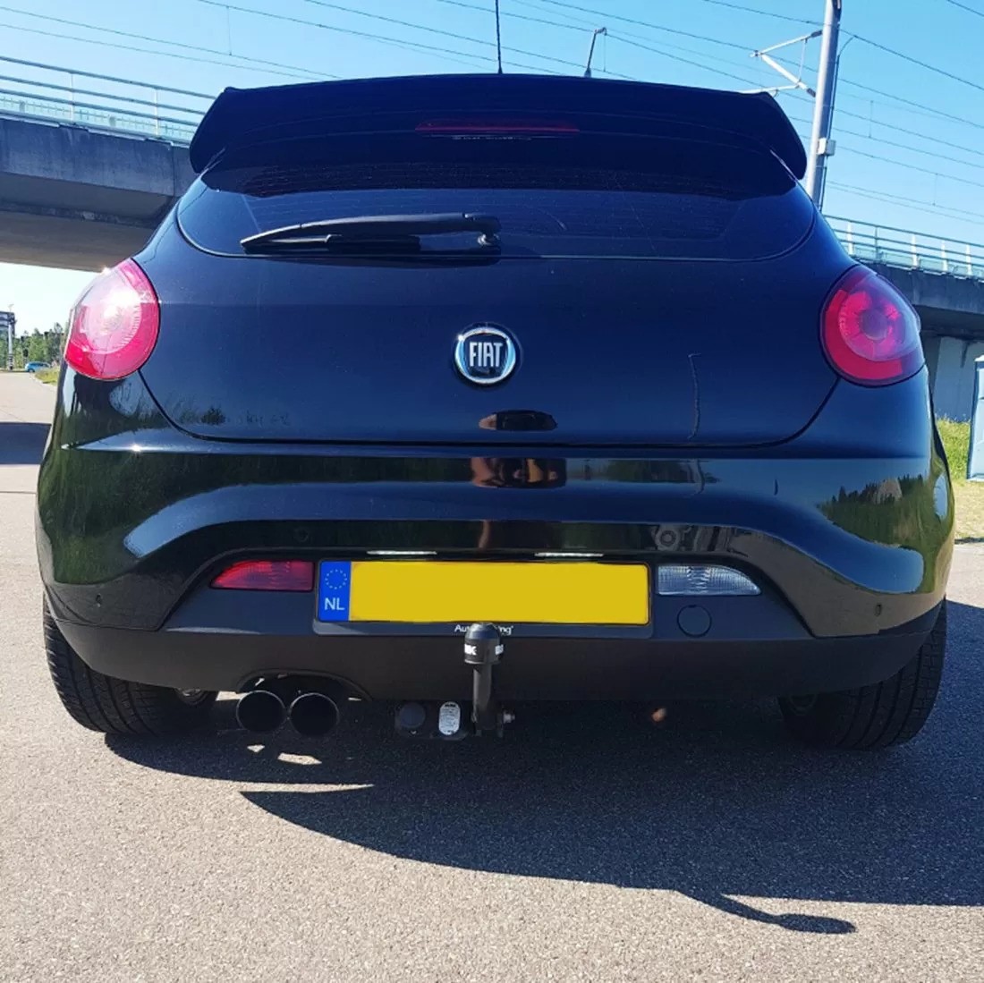 Αεροτομή οροφής Fiat Bravo (2004-2012) - μαύρη γυαλιστερή - € 95,9 Αεροτομή οροφής Fiat Bravo (2004-2012) - μαύρη γυαλιστερή