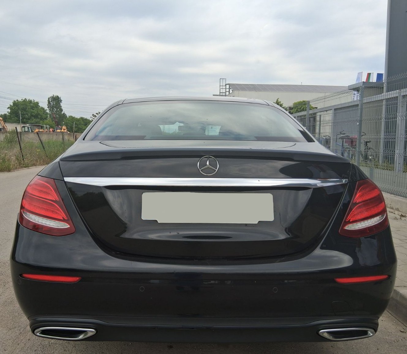 Αεροτομή πορτ-μπαγκάζ Mercedes W213 E-Class (2016-2020) - AMG - γκρι - € 70,9 Αεροτομή πορτ-μπαγκάζ Mercedes W213 E-Class (2016-2020) - AMG - γκρι