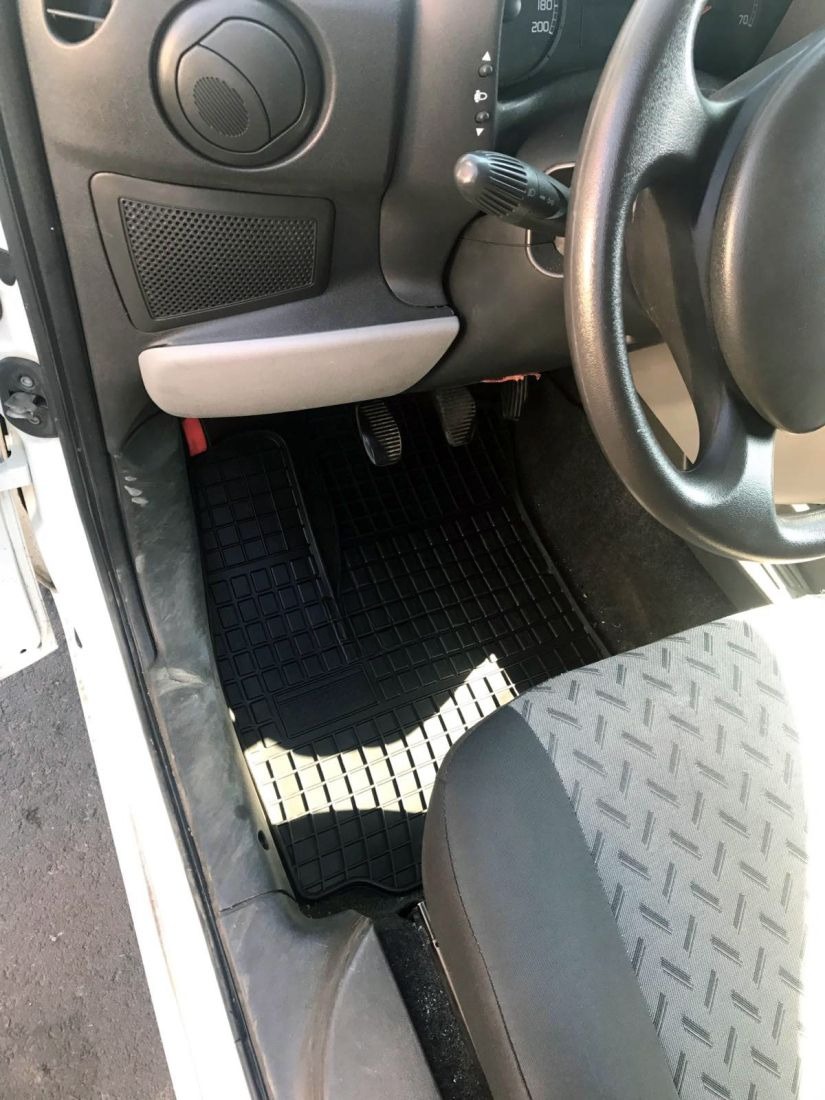 Λαστιχένια πατάκια FIAT Doblo I (2001-2010) - μπροστινά - 2τμχ. - € 40,9 Λαστιχένια πατάκια FIAT Doblo I (2001-2010) - μπροστινά - 2τμχ.