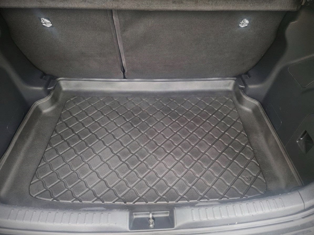 Πατάκι πορτ-μπαγκάζ Toyota Yaris IV (XP210) / Hybrid (2020+) / Mazda 2 Hybrid (2022+); upper boot (on double boot floor) - 1τμχ. - € 59,9 Πατάκι πορτ-μπαγκάζ Toyota Yaris IV (XP210) / Hybrid (2020+) / Mazda 2 Hybrid (2022+); upper boot (on double boot floor) - 1τμχ.